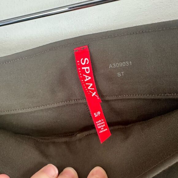 Spanx Women’s Small Olive Green Pull on Pants - Picture 2 of 6